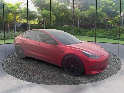Used 2023 Tesla Model 3 Standard Range RWD image 3
