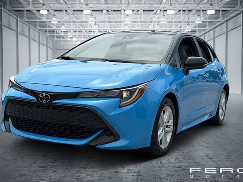 Used 2022 Toyota Corolla SE w/ SE Preferred Package FWD image 1