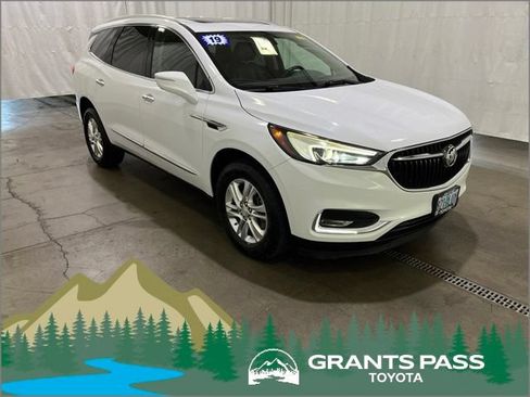 Used 2019 Buick Enclave Essence AWD/4WD image 1
