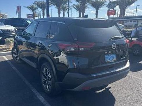 Certified 2021 Nissan Rogue SV AWD/4WD image 4