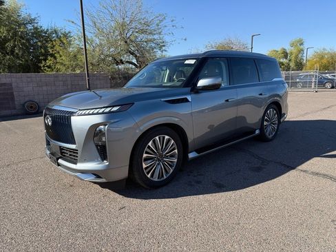 Used 2025 INFINITI QX80 Sensory image 6