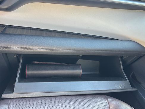 Used 2022 Toyota Sienna Platinum AWD/4WD image 29