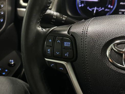 Used 2019 Toyota Highlander Limited image 31