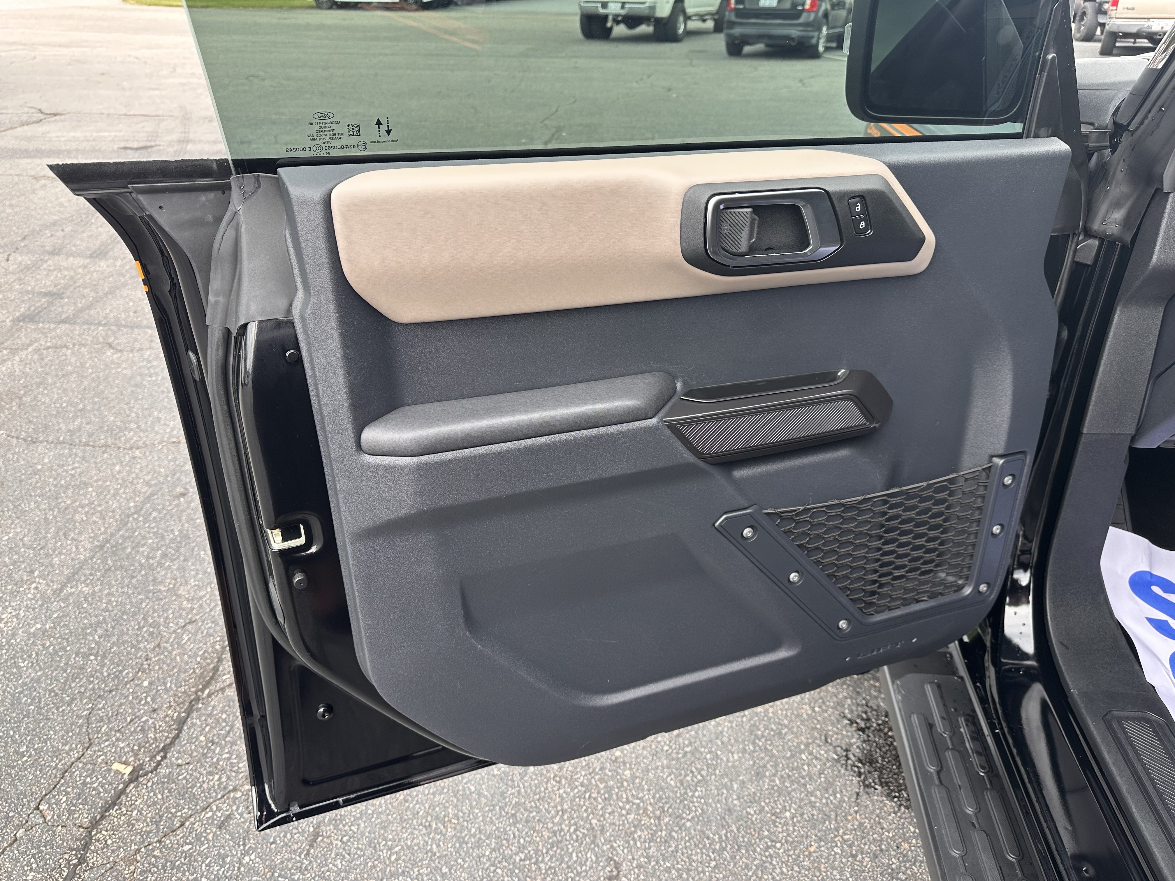 Certified 2024 Ford Bronco Wildtrak AWD/4WD image 9