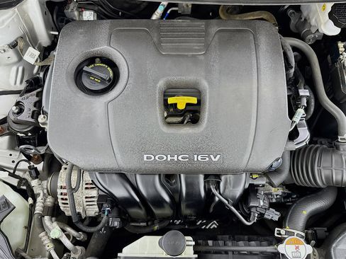 Used 2017 Kia Forte LX image 36