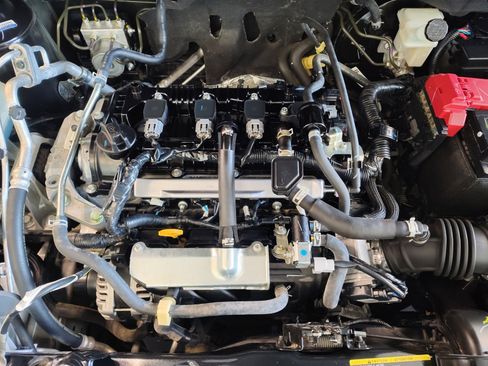 Certified 2024 Nissan Kicks SV image 27