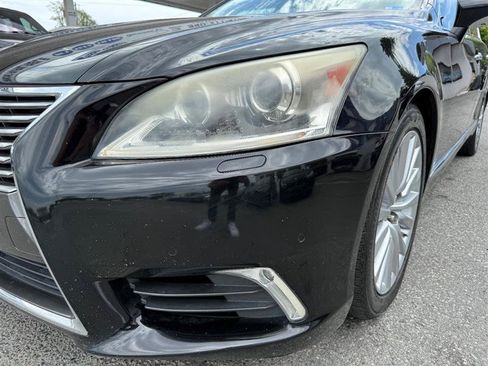 Used 2013 Lexus LS 460 w/ Comfort Pkg RWD image 13