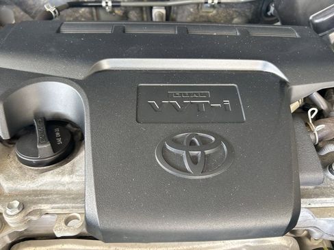 Used 2018 Toyota RAV4 XLE image 12