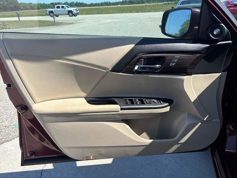 Used 2016 Honda Accord EX-L image 22