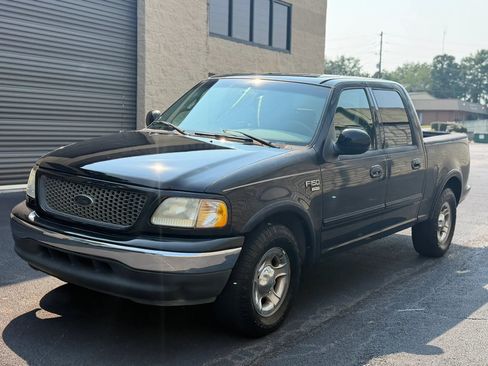 Used 2001 Ford F150 Lariat RWD image 1