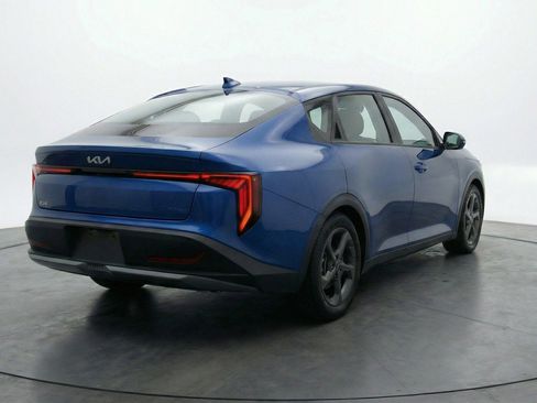 Used 2025 Kia K4 LXS image 9