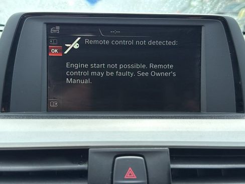 Used 2017 BMW 320i Sedan RWD image 32