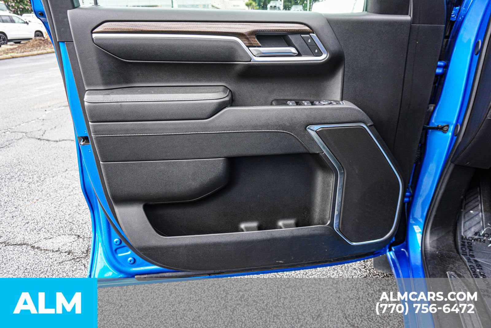 Used 2025 Chevrolet Silverado 1500 LT RWD image 49