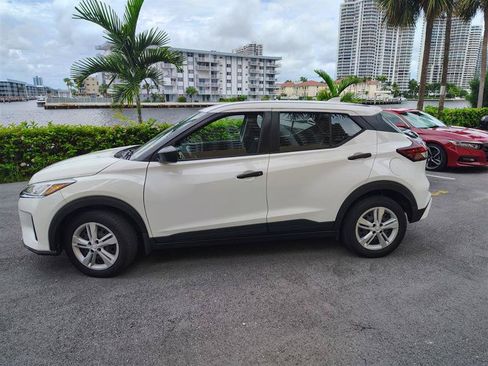 Used 2024 Nissan Kicks S FWD image 4
