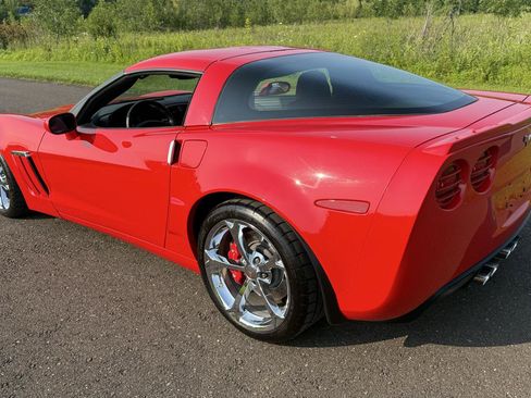 Used 2013 Chevrolet Corvette Grand Sport w/ 2LT Preferred Equipment Group RWD image 9