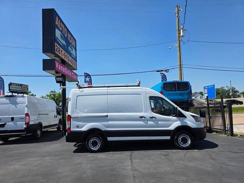 Used 2020 Ford Transit 250 Medium Roof RWD image 3