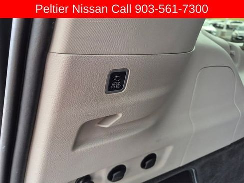 Used 2023 Jeep Grand Wagoneer L 4WD w/ Rear Seat Video Group 1 image 9