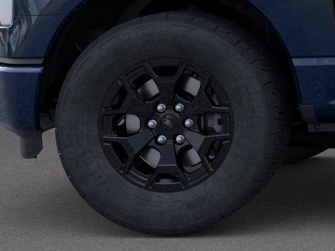 New 2025 Ford F150 Lightning XLT image 19