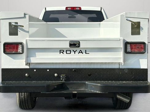New 2024 RAM 3500 Tradesman w/ Chrome Appearance Group AWD/4WD image 4