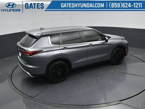 Used 2022 Mitsubishi Outlander SE AWD/4WD image 48