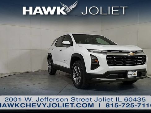 Used 2025 Chevrolet Equinox LT FWD image 2