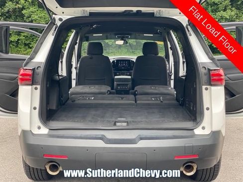 Used 2023 Chevrolet Traverse LT FWD image 44