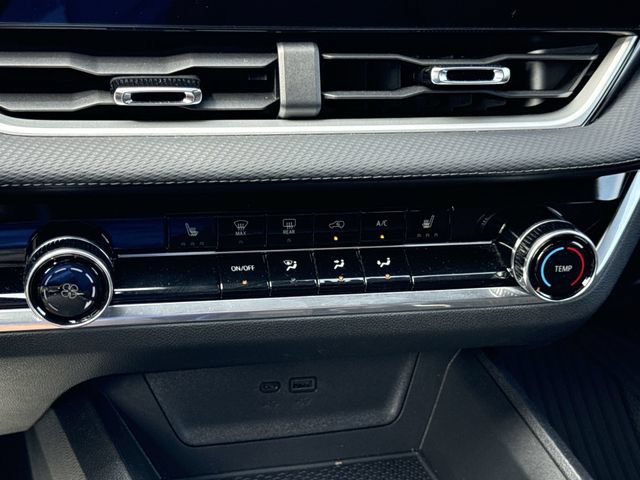 Certified 2025 Chevrolet Equinox LT AWD/4WD image 18