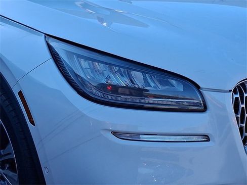 Used 2022 Lincoln Corsair Reserve w/ Equipment Group 201A image 4