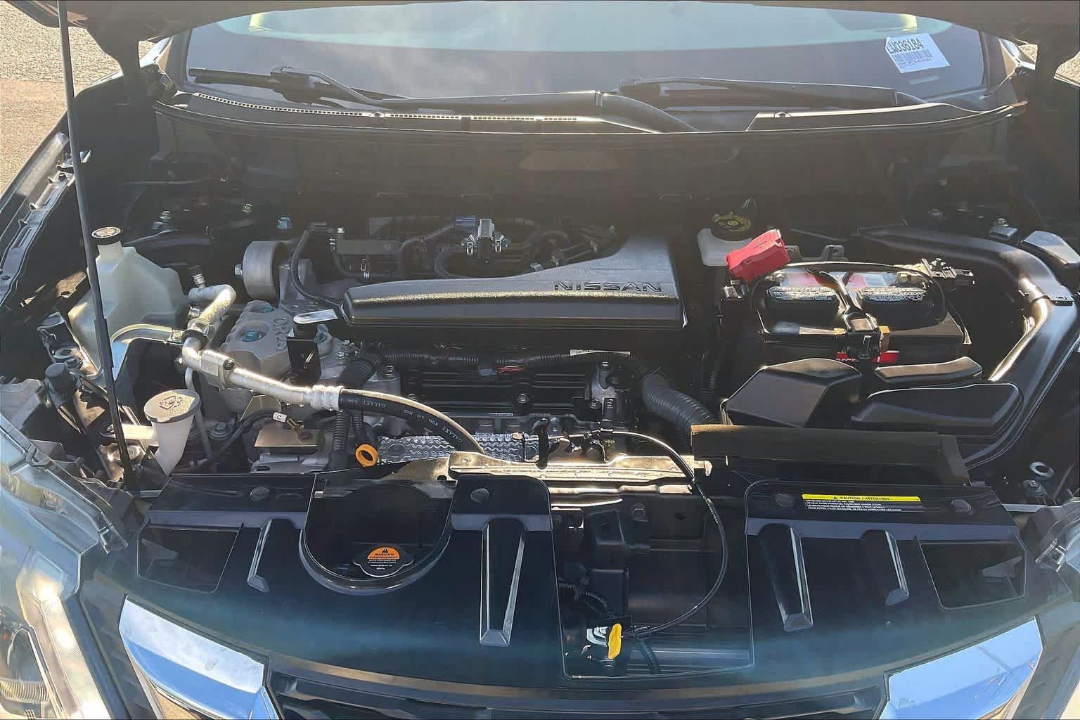 Used 2020 Nissan Rogue SV FWD image 31
