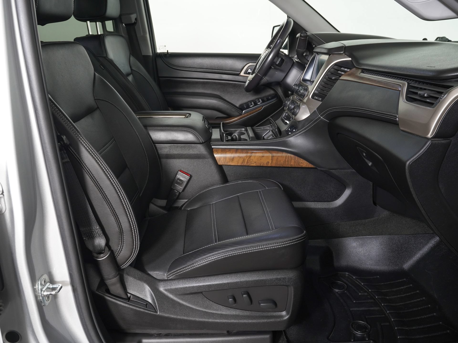 Used 2018 GMC Yukon Denali AWD/4WD image 9