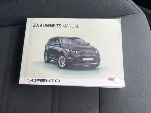 Certified 2019 Kia Sorento LX w/ LX Convenience Package image 25
