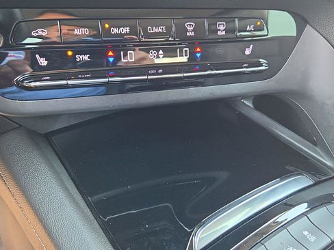 Used 2023 Buick Envision Preferred FWD image 17