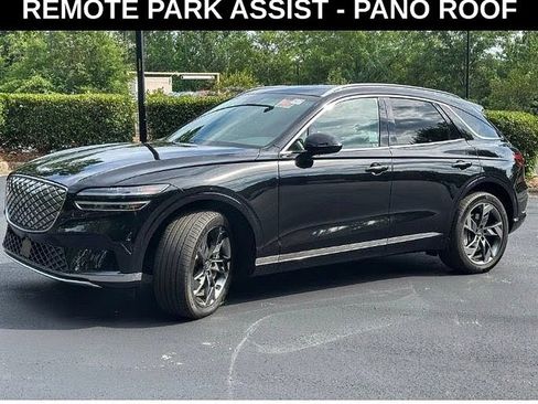 Used 2023 Genesis Electrified GV70 AWD/4WD image 3