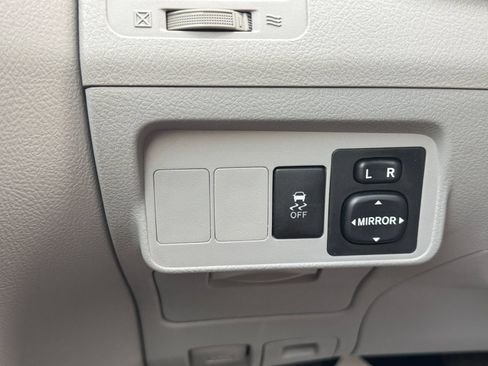 Used 2009 Toyota Corolla LE FWD image 19