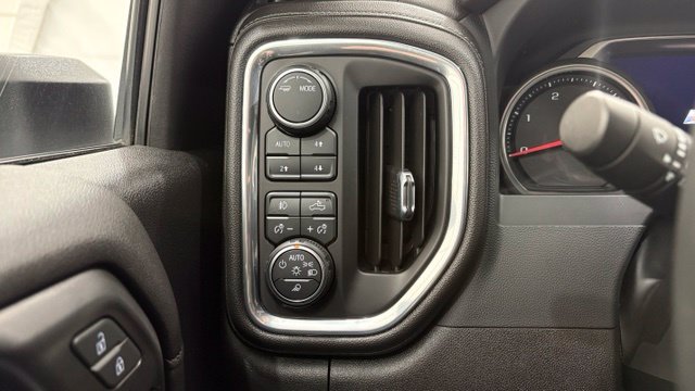 Used 2023 Chevrolet Silverado 3500 High Country w/ Z71 Off-Road Package AWD/4WD image 32