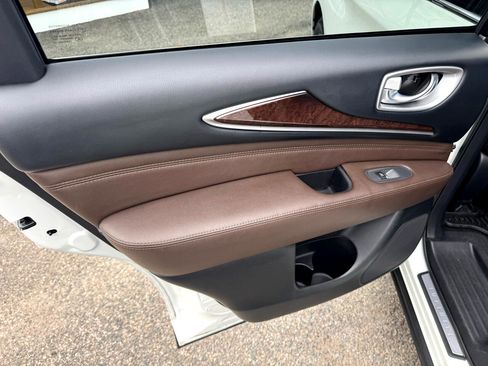 Used 2013 INFINITI JX35 AWD w/ Premium Pkg image 25