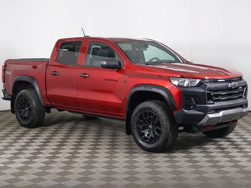 Used 2023 Chevrolet Colorado Trail Boss AWD/4WD image 2
