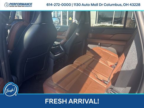 Used 2023 Lincoln Navigator Reserve image 14
