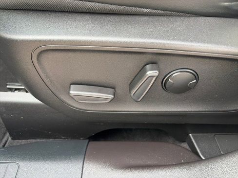 Used 2023 Ford Escape Platinum AWD/4WD image 13