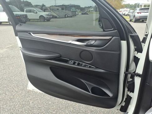 Used 2018 BMW X5 xDrive35i image 16