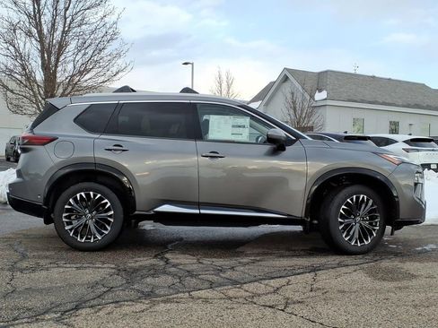 New 2026 Nissan Rogue Platinum w/ Platinum Premium Package image 3