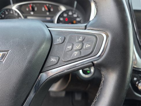 Used 2023 Chevrolet Equinox Premier image 26