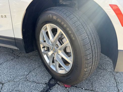 Used 2022 Chevrolet Equinox LT image 39