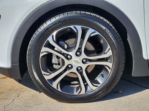 Used 2019 Chevrolet Bolt Premier image 16