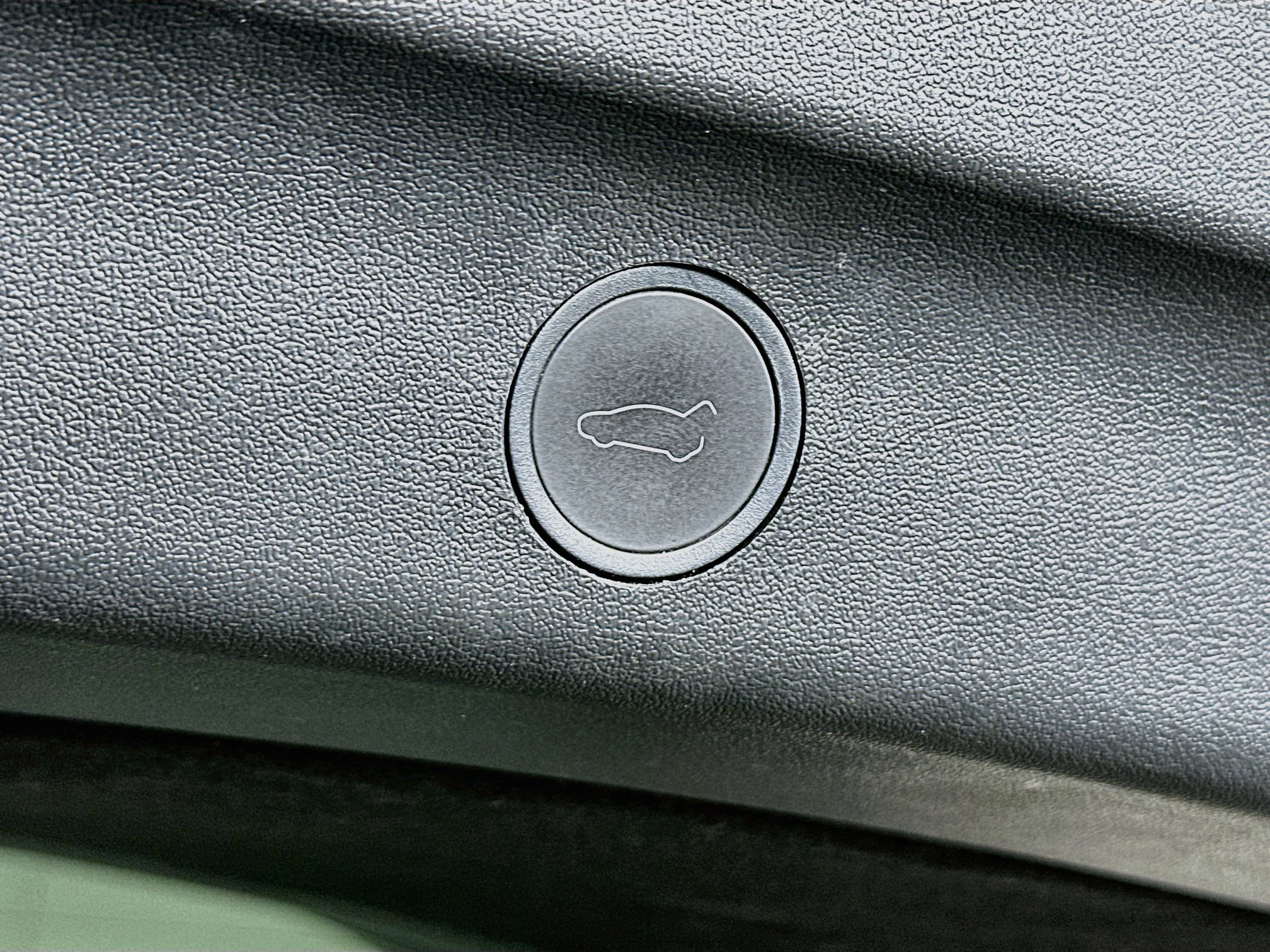 Used 2023 Tesla Model Y AWD image 28