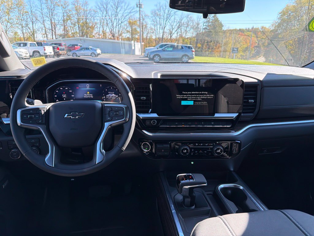 New 2026 Chevrolet Silverado 1500 RST w/ Dark Appearance Package AWD/4WD image 11
