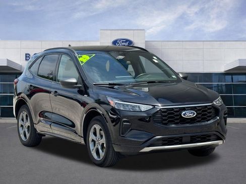 Used 2023 Ford Escape ST-Line w/ Tech Pack #1 AWD/4WD image 2