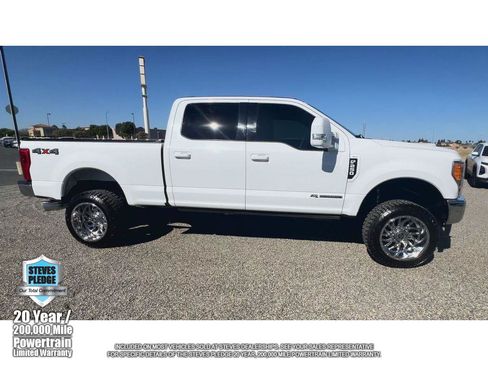 Used 2017 Ford F250 XLT w/ XLT Value Package AWD/4WD image 3