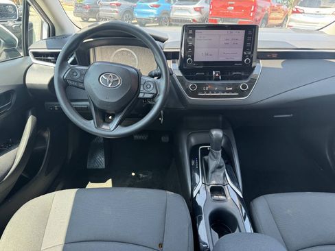 Used 2022 Toyota Corolla LE FWD image 8