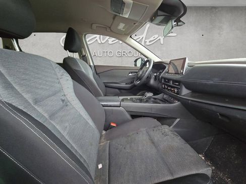 Used 2023 Nissan Rogue SV image 24